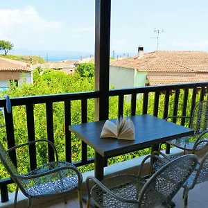 Yannis Apartament