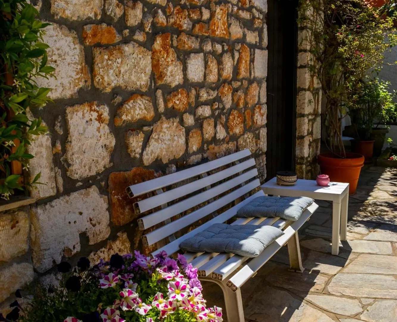 Traditional Stone-Built House Afytos 0*,  Grecia